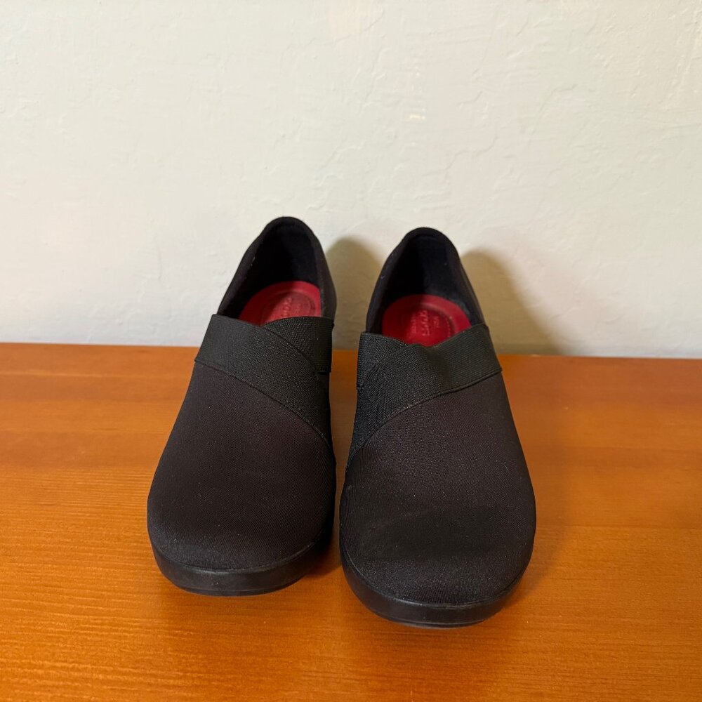 Crocs Busy Day Stretch Asymmetrical Wedge